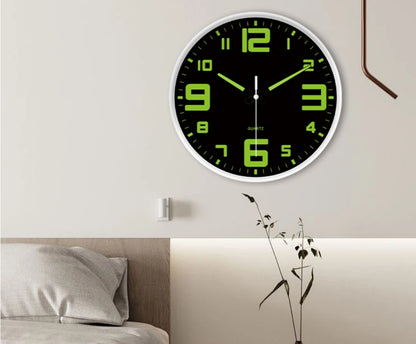 Hole-Free Luminous Wall Clock
