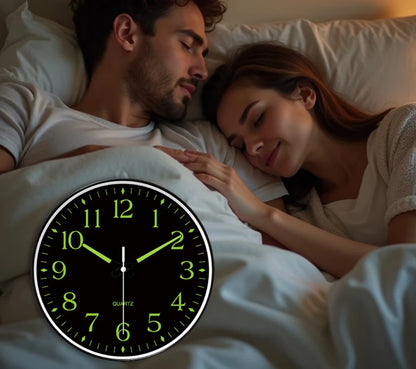 Hole-Free Luminous Wall Clock